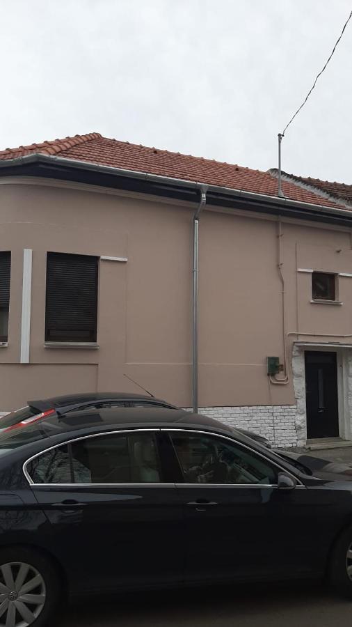 Casa Isa Oradea Exterior photo
